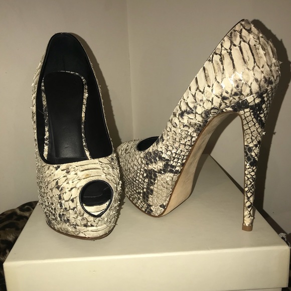 100% Authentic Giuseppe Zanotti Rare Snake Platforms 7.5US - Picture 2 of 6